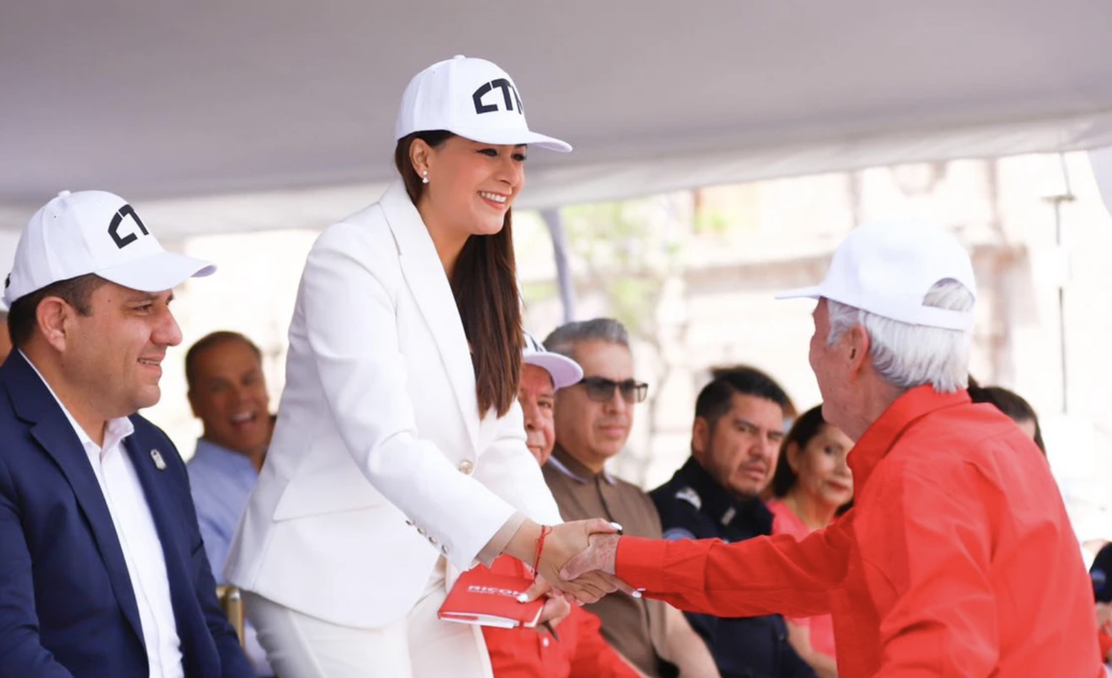 REFRENDA TERE JIMÉNEZ SU COMPROMISO CON QUIENES HACEN DE AGUASCALIENTES UNO DE LOS ESTADOS MÁS PRODUCTIVOS DEL PAÍS